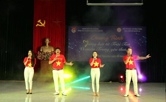 Sở Khoa học và Công nghệ tham gia Chương trình “Tiếng hát từ Trái tim, vì miền Trung yêu thương” -1