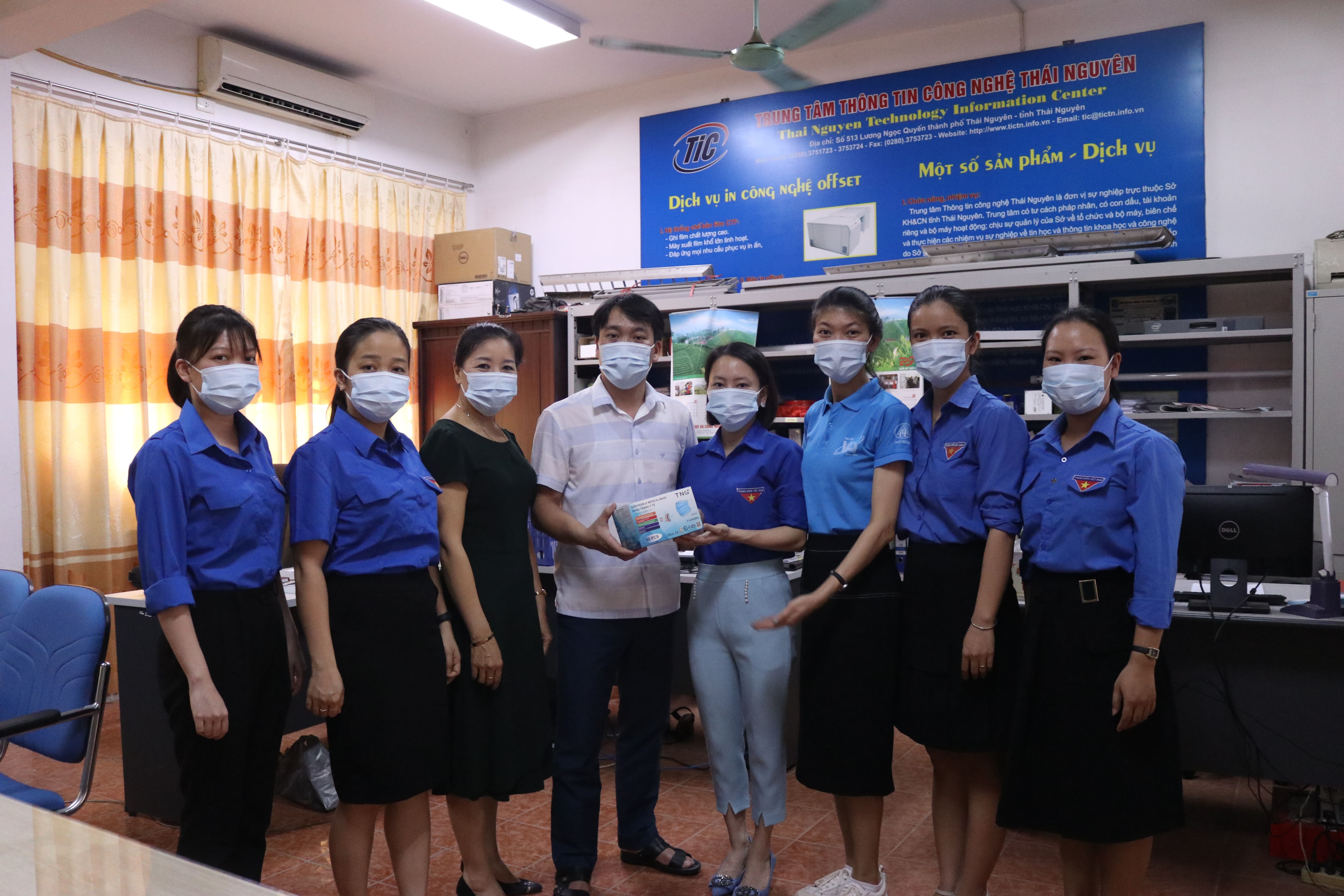 Đoàn Thanh niên Sở KH&CN tham gia công tác phòng chống dịch bệnh Covid-19 -1